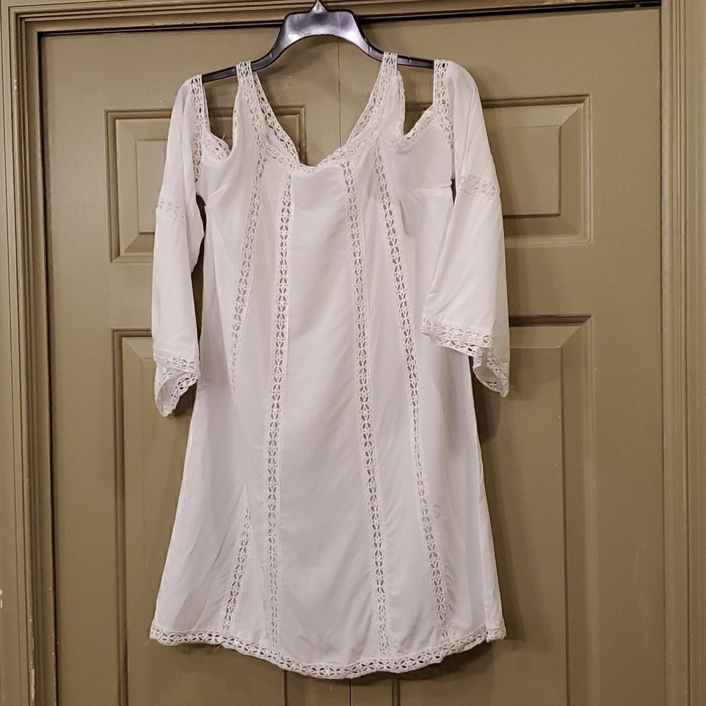 Solitaire Swim white crocheted cold shoulder swim cover new with tags